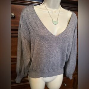 Line + Dot Gray V-Neck Sweater Top Sz Medium